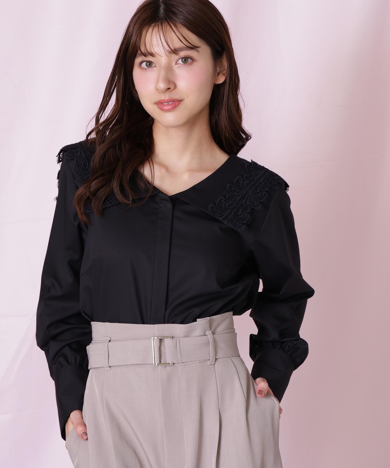 レースセーラーカラーブラウス