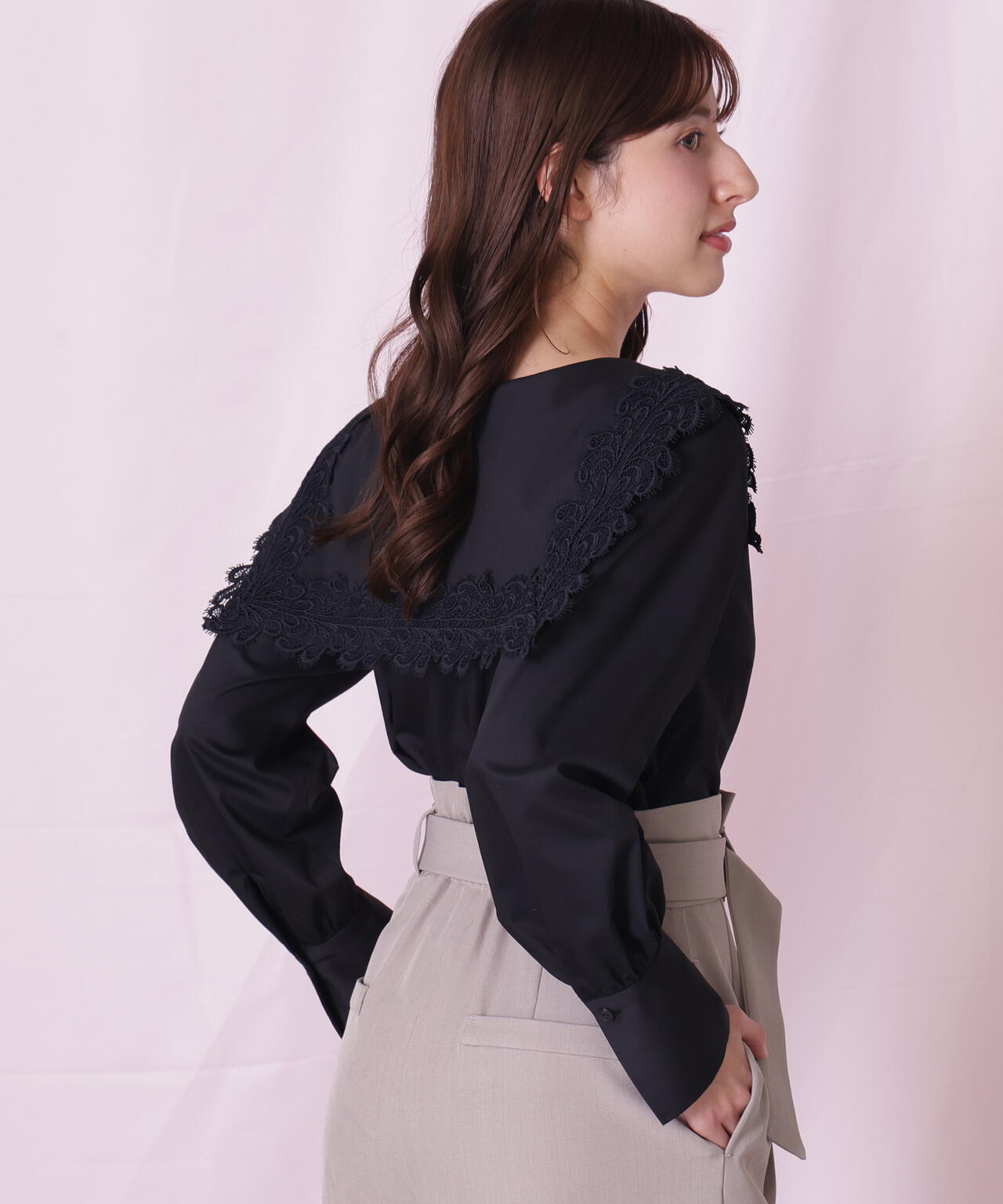 レースセーラーカラーブラウス