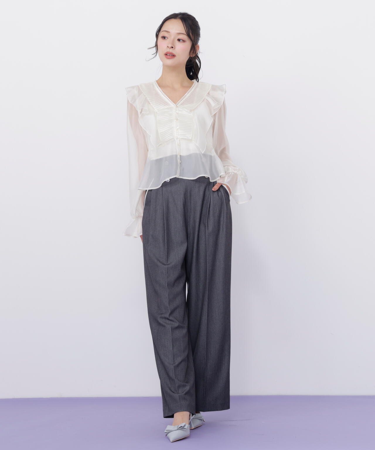 プリーツフリルブラウス