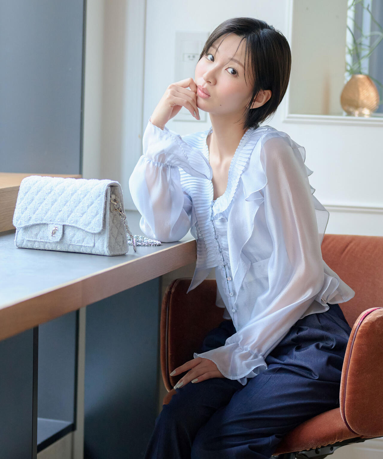 プリーツフリルブラウス