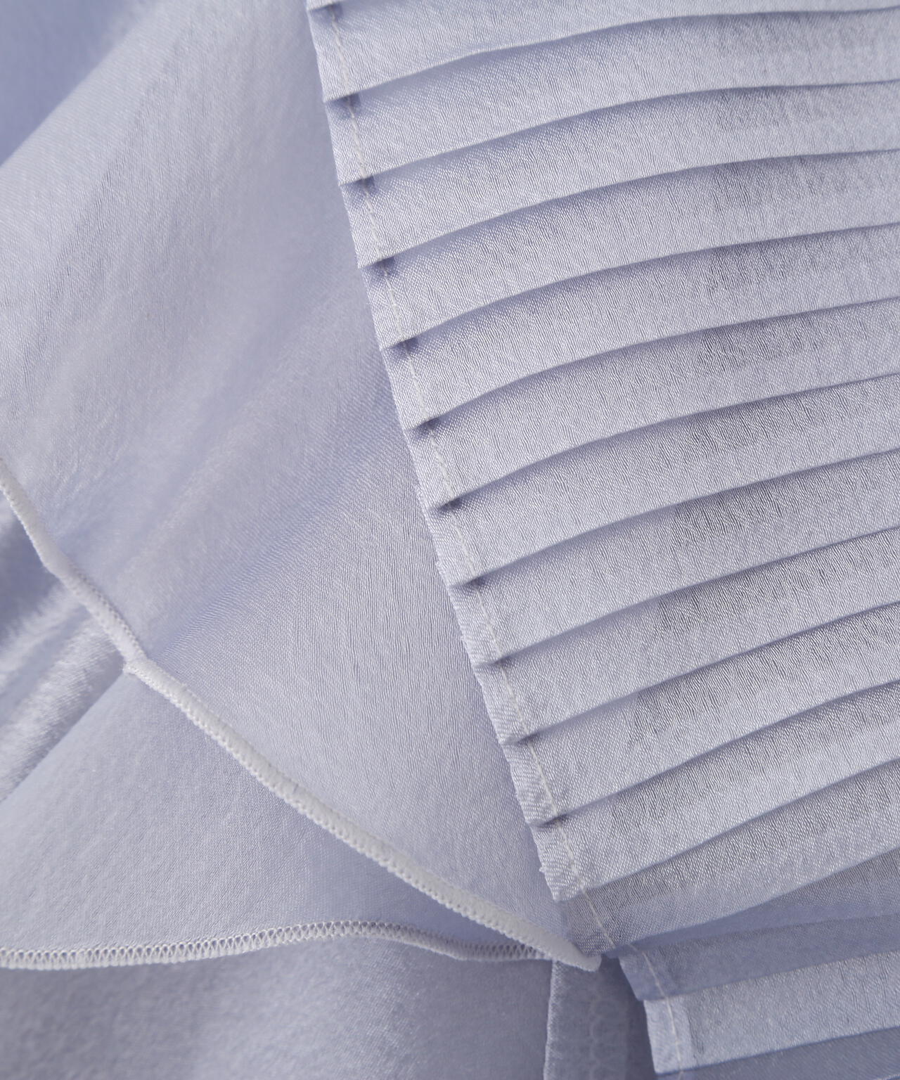 プリーツフリルブラウス