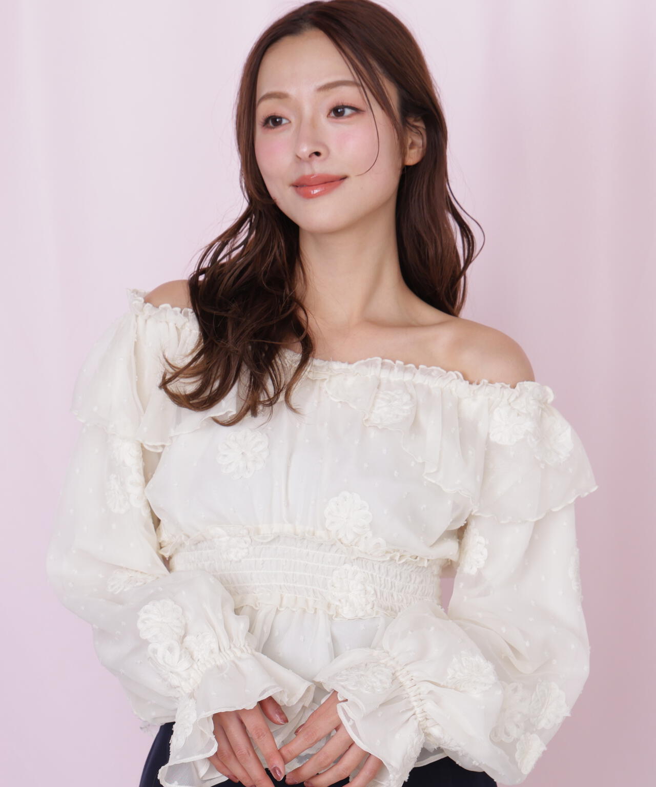 2way立体レースブラウス