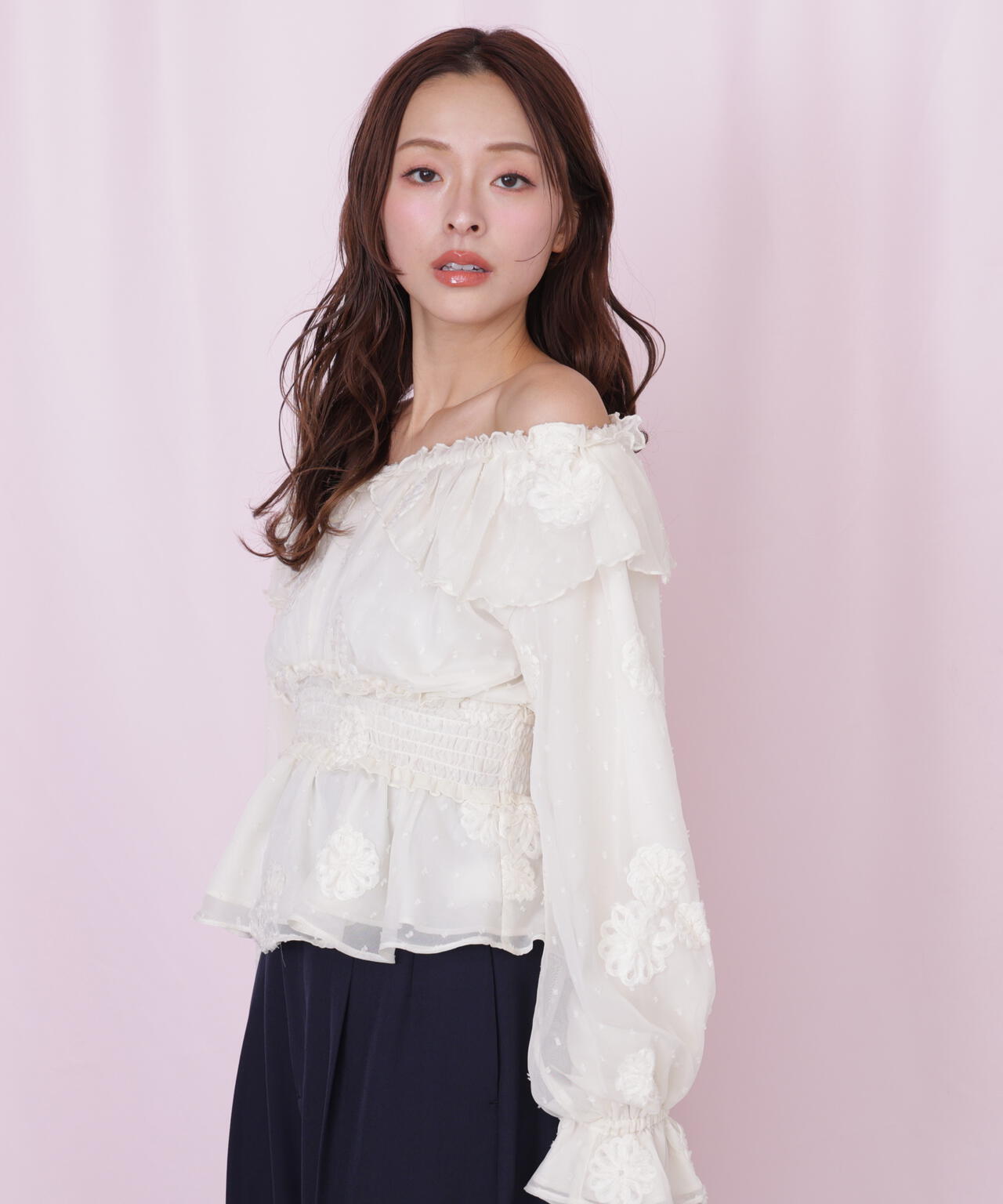 2way立体レースブラウス