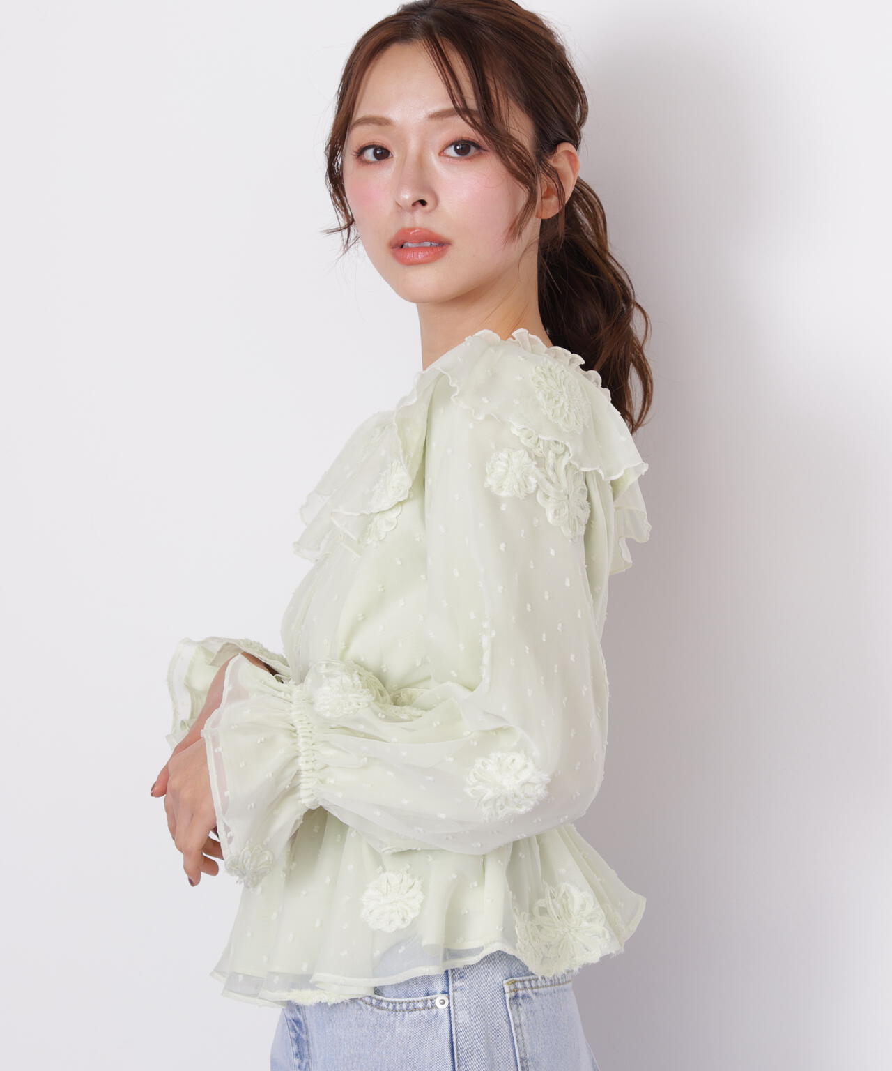 2way立体レースブラウス