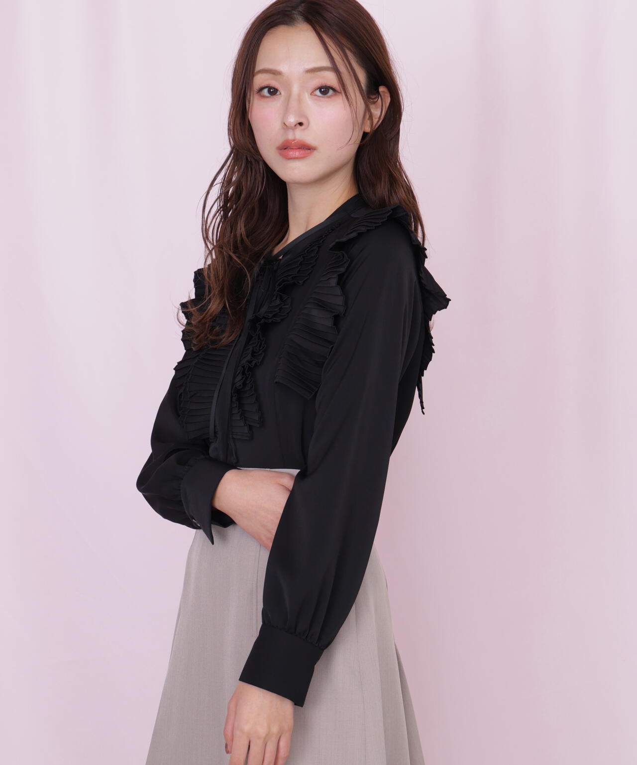 プリーツフリルブラウス