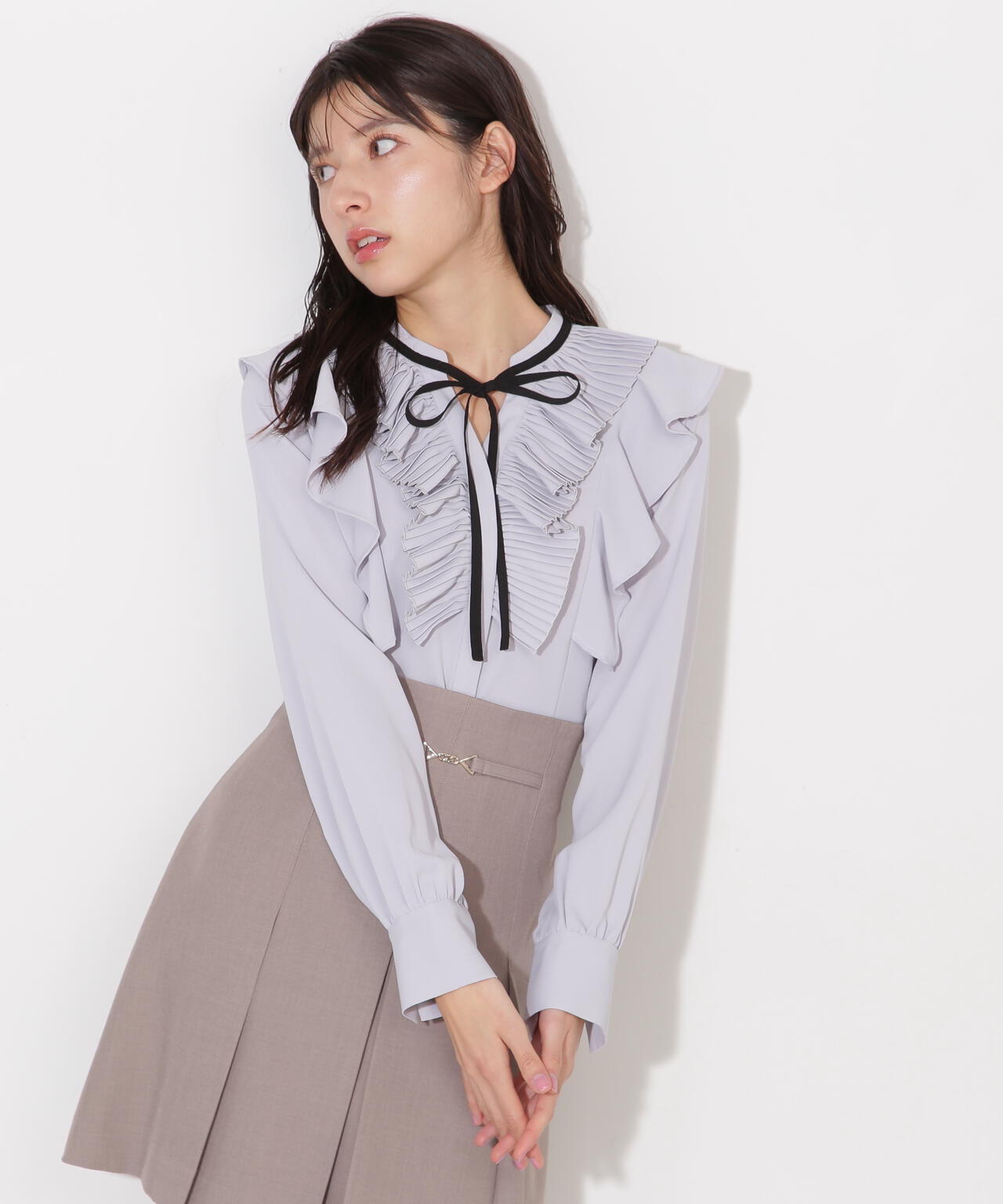 プリーツフリルリボンタイブラウス | JILL by JILL STUART（ジル バイ
