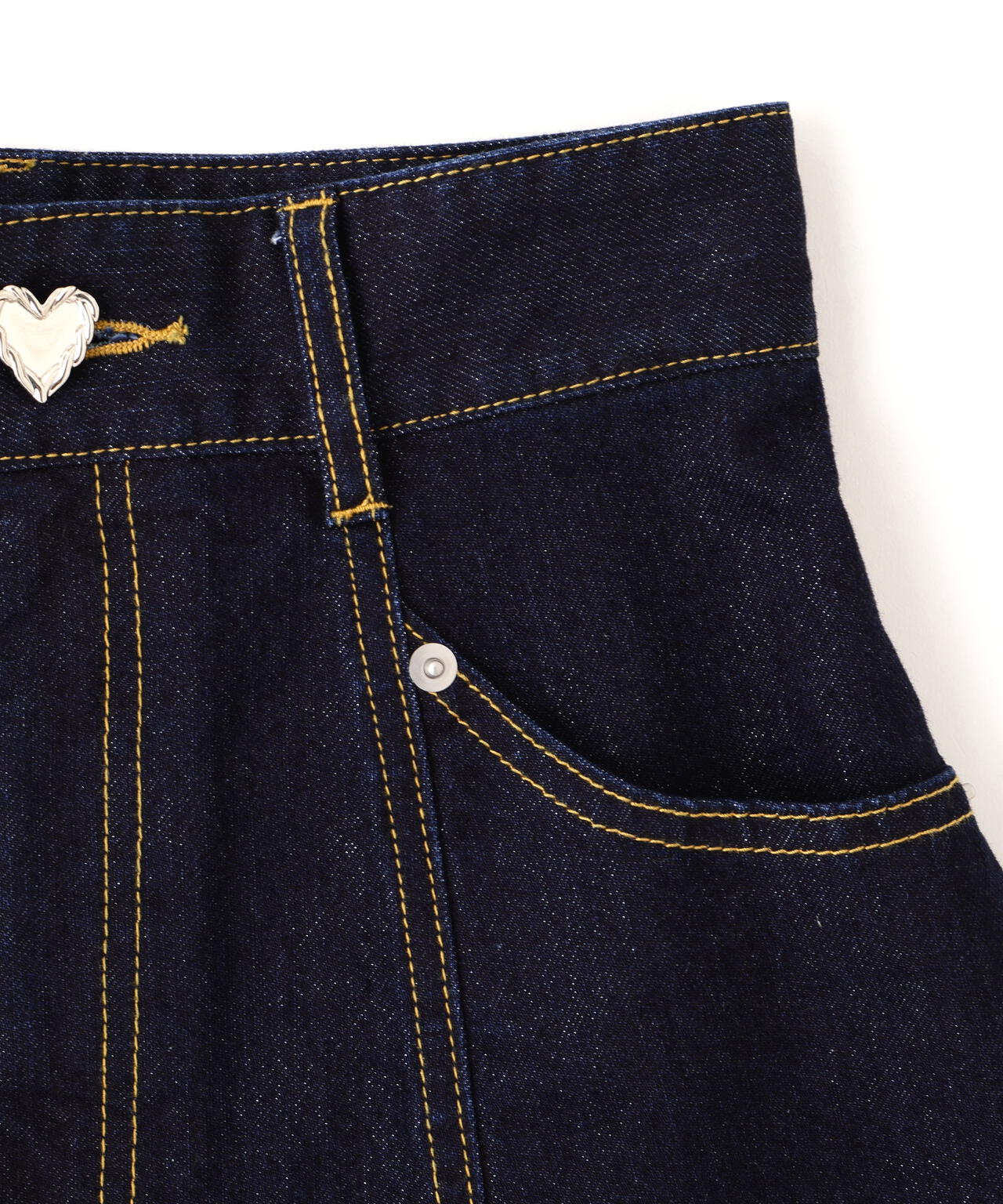 ハートボタンフレアミニスカート