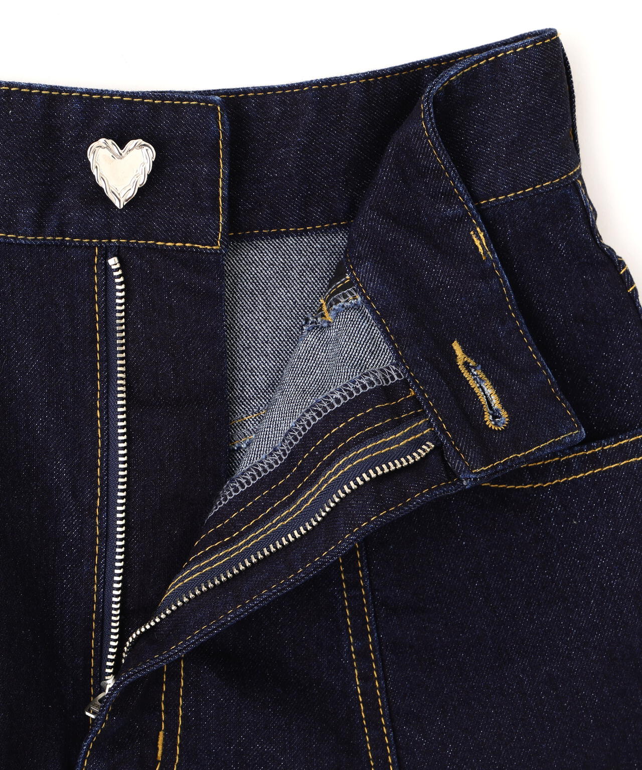 ハートボタンフレアミニスカート