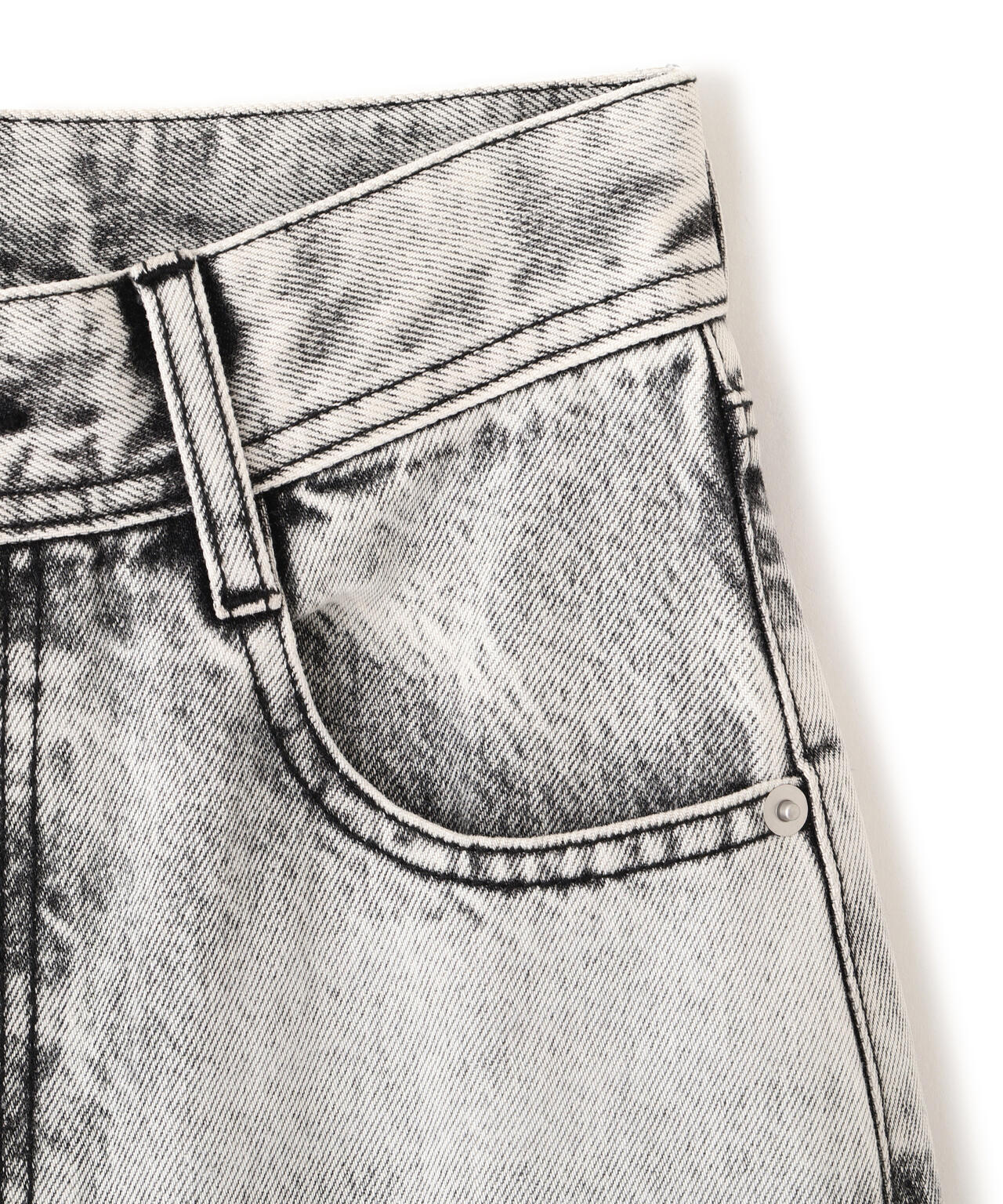 リボン加工カーブパネルデニムパンツ