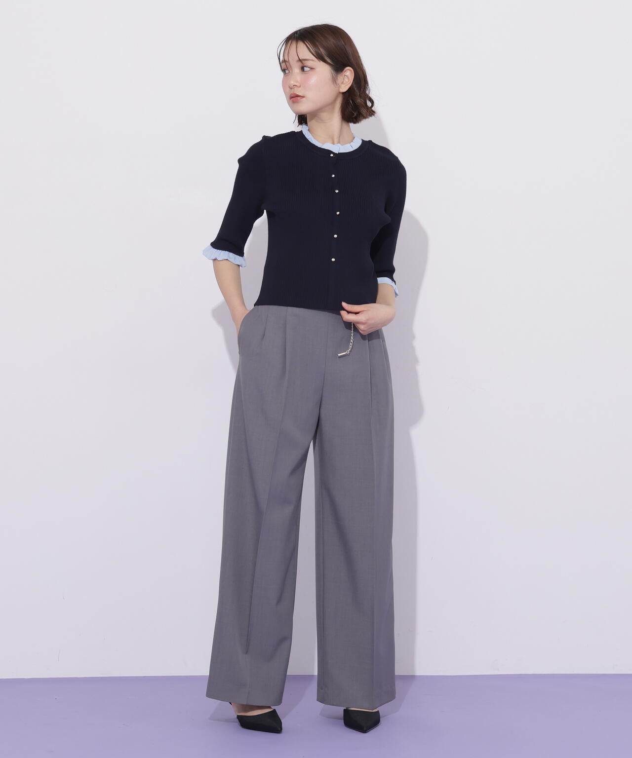 チェーンベルトタックワイドパンツ