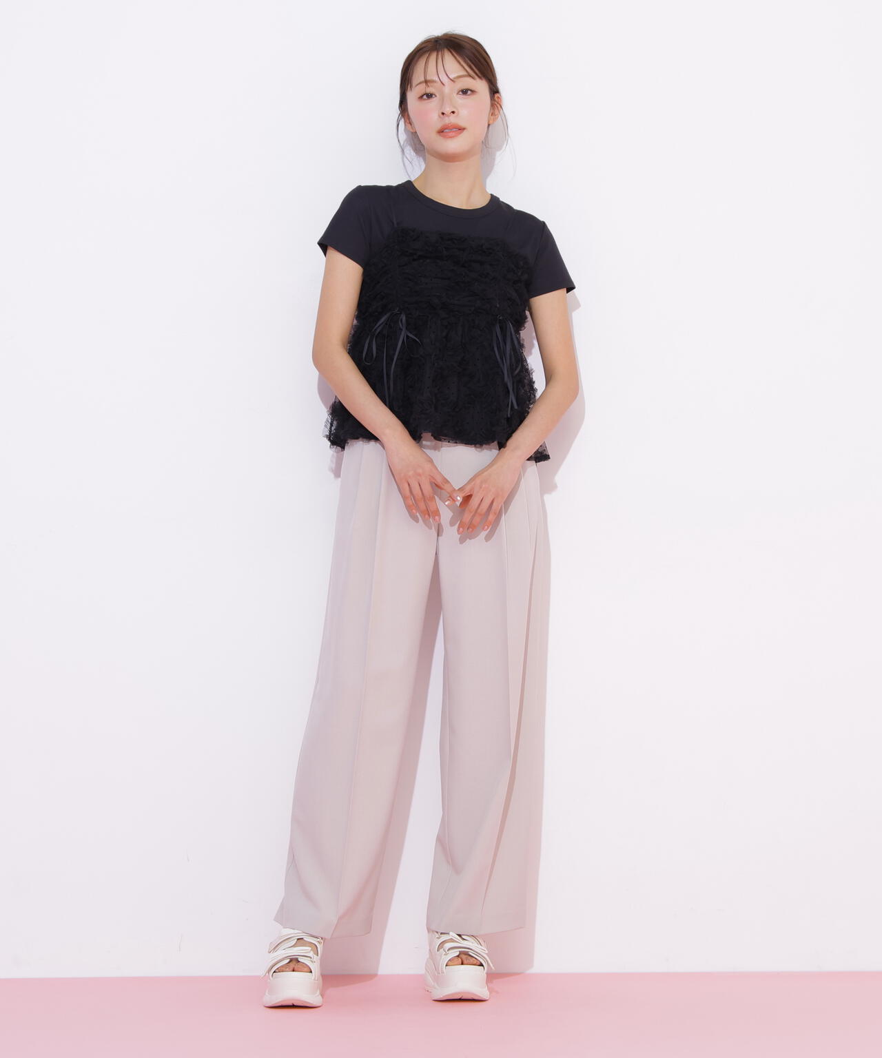 チェーンベルトタックワイドパンツ