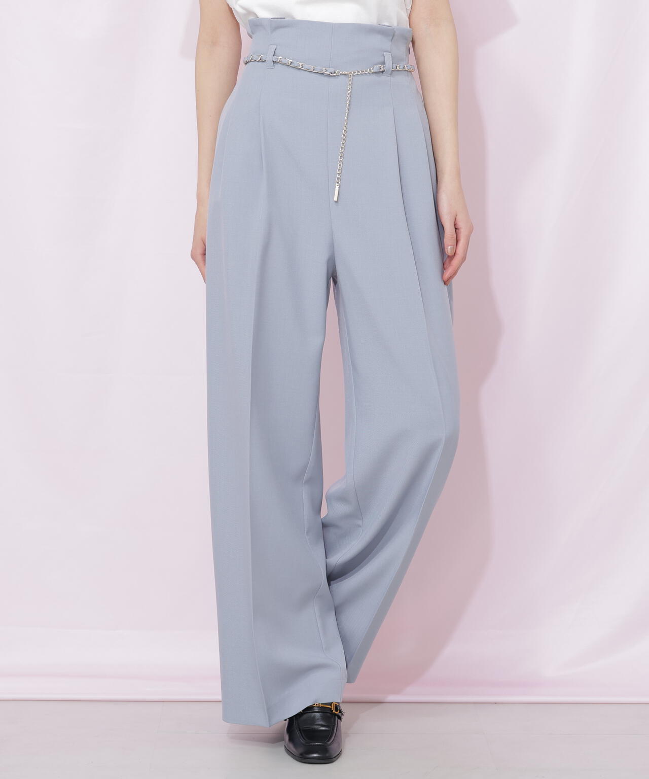 チェーンベルトタックワイドパンツ