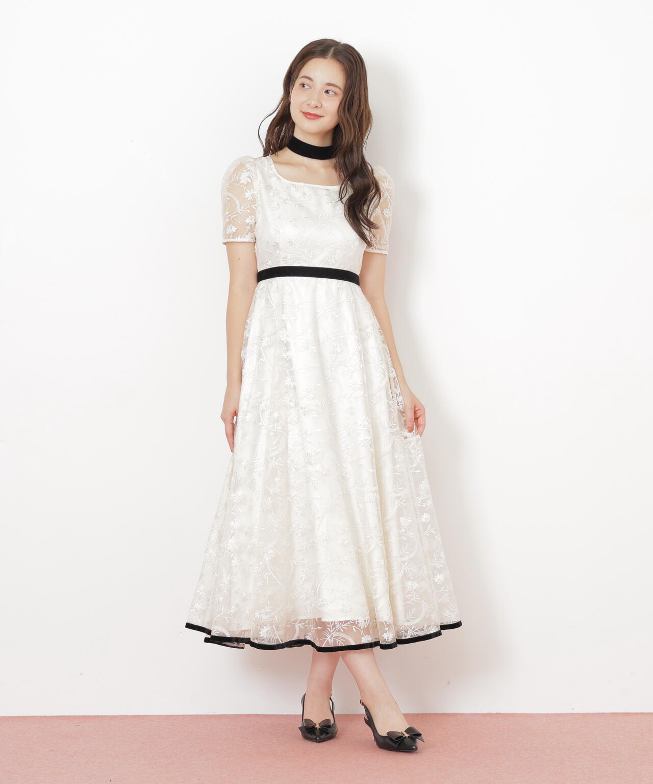 ＜ｍｉｋｕさんコラボ＞エンブロイダリーレースドレス