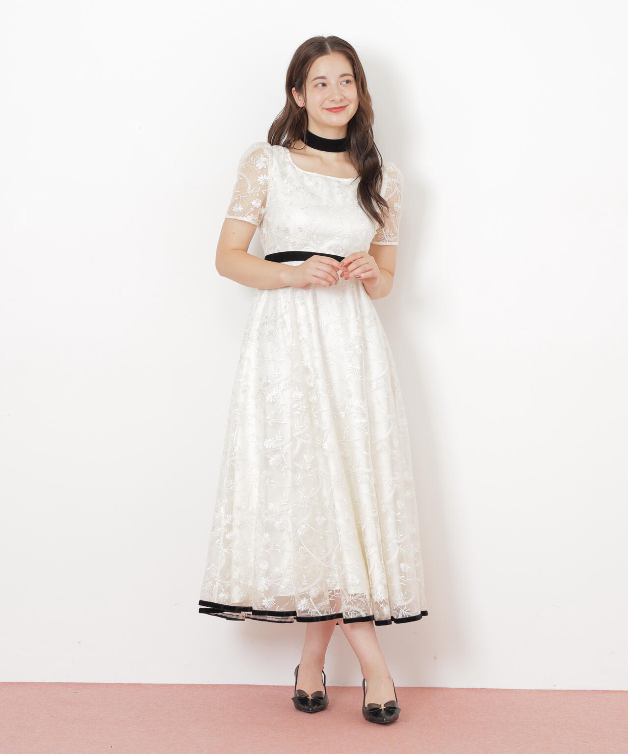 ＜ｍｉｋｕさんコラボ＞エンブロイダリーレースドレス