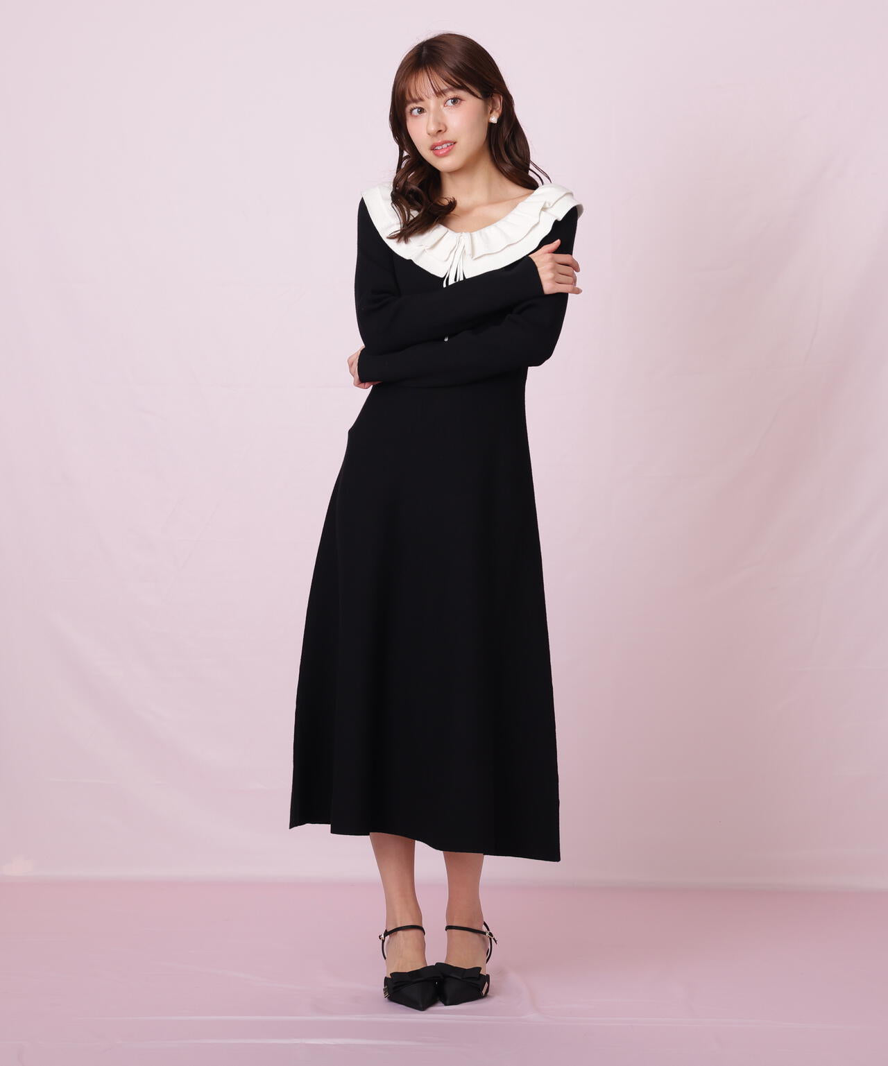 フリル襟バイカラーニットワンピース