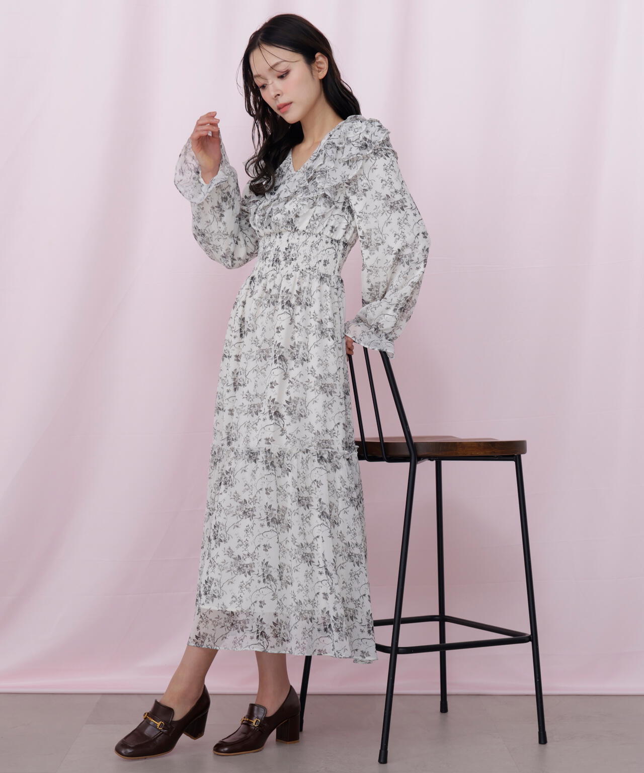 花柄ボリュームフリルワンピース