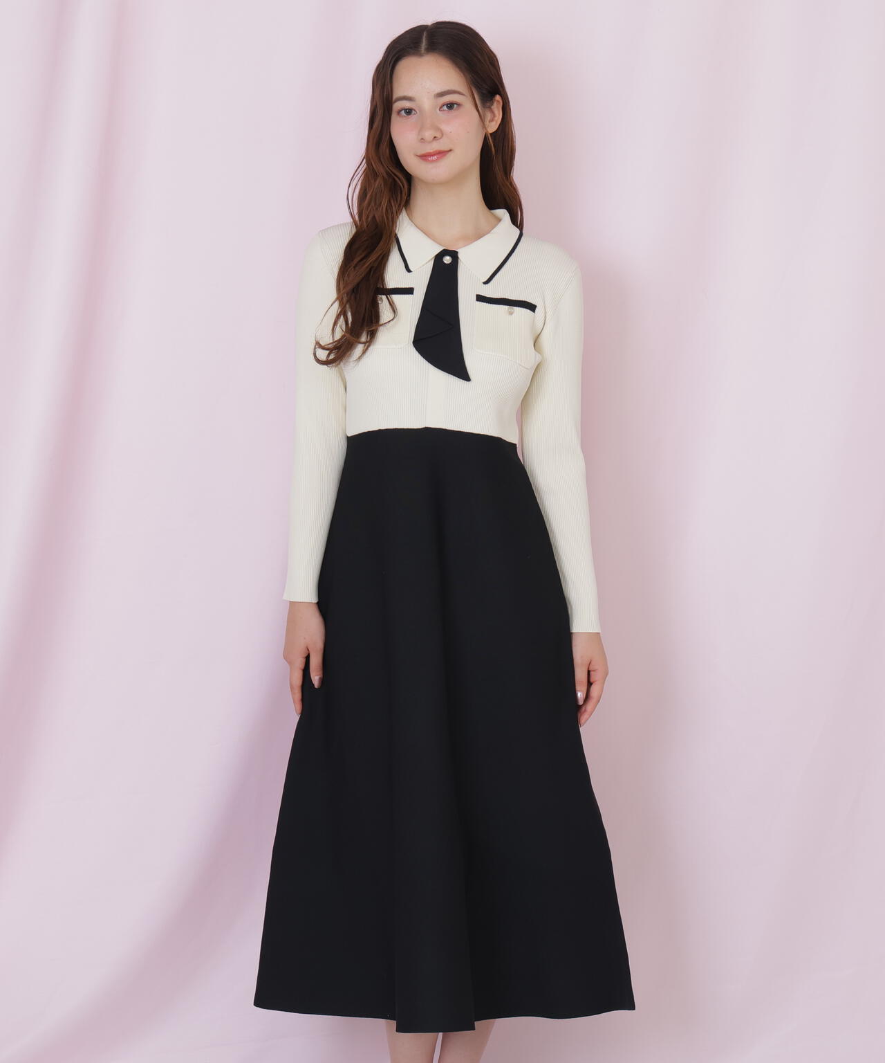 タイ付きニットワンピース