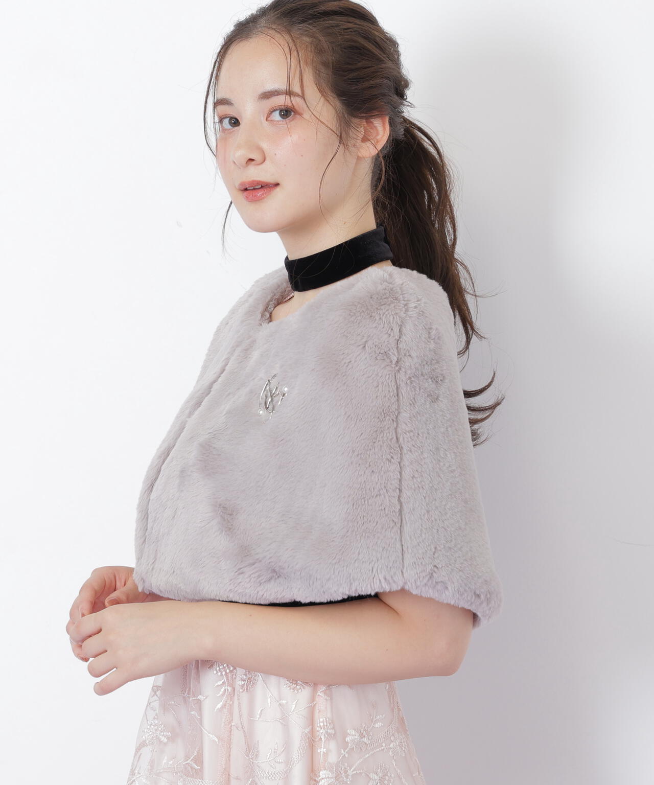 ＜ｍｉｋｕさんコラボ＞フェイクファーケープ