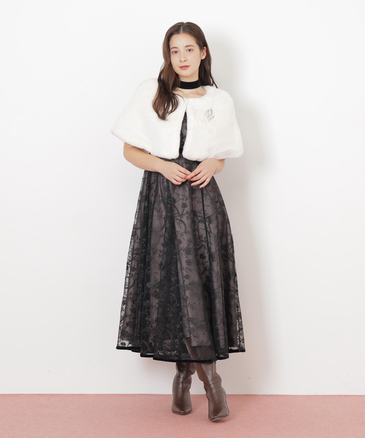 ＜ｍｉｋｕさんコラボ＞フェイクファーケープ