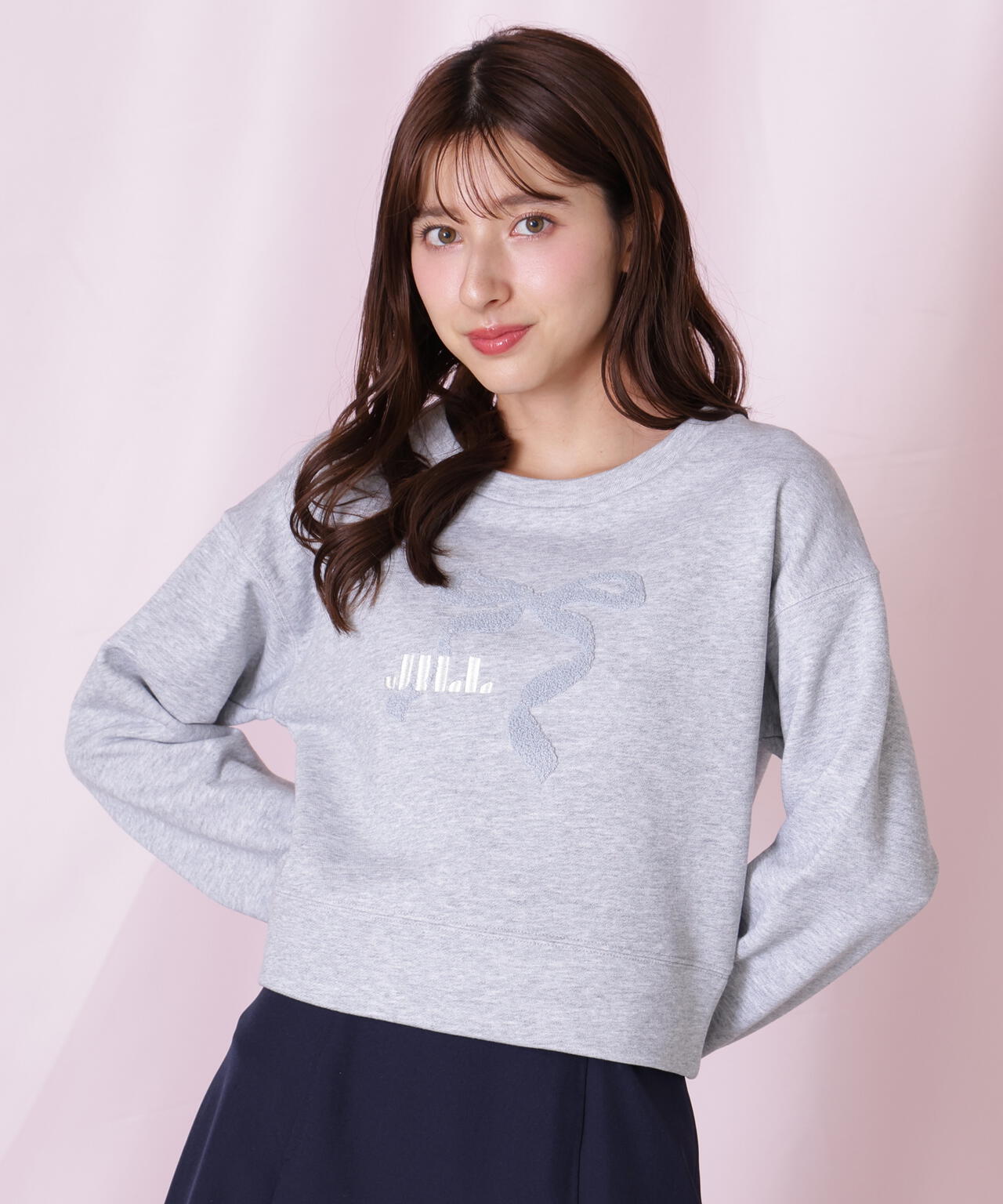 サガラ刺繍リボンロゴスウェット | JILL by JILL STUART（ジル バイ