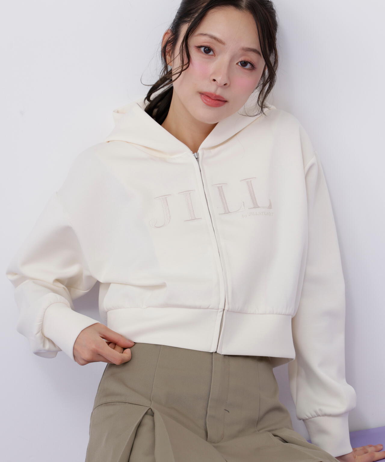 ビッグロゴパーカー