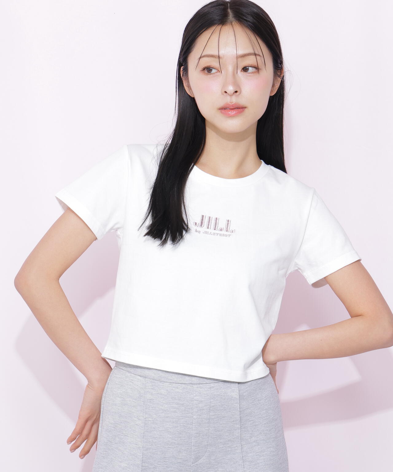 ショート丈刺繍ロゴTシャツオーガニックコットン | JILL by JILL