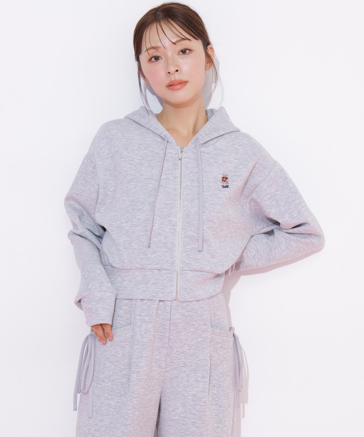 ジルスチュアート　BEARシリーズパーカー BEARシリーズ＞ワンポイント刺繍パーカー | JILL by JILL STUART（ジル