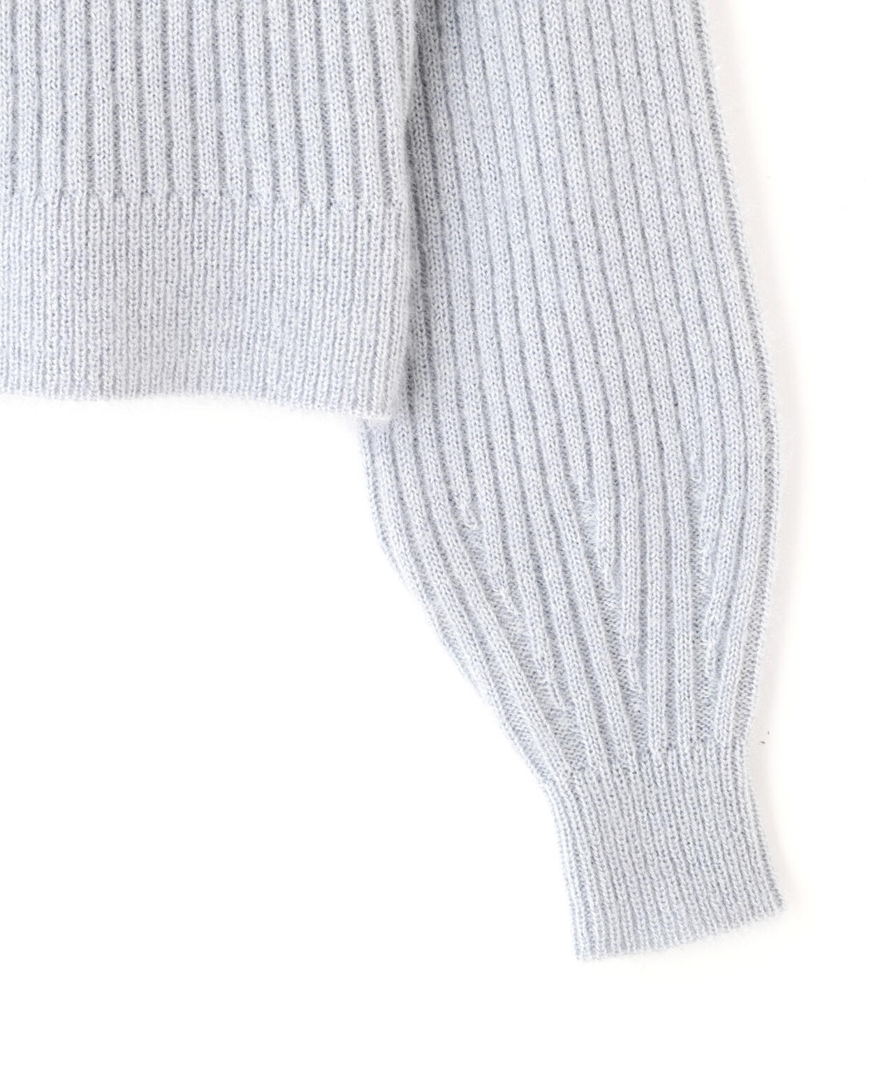 ふわふわケープニット