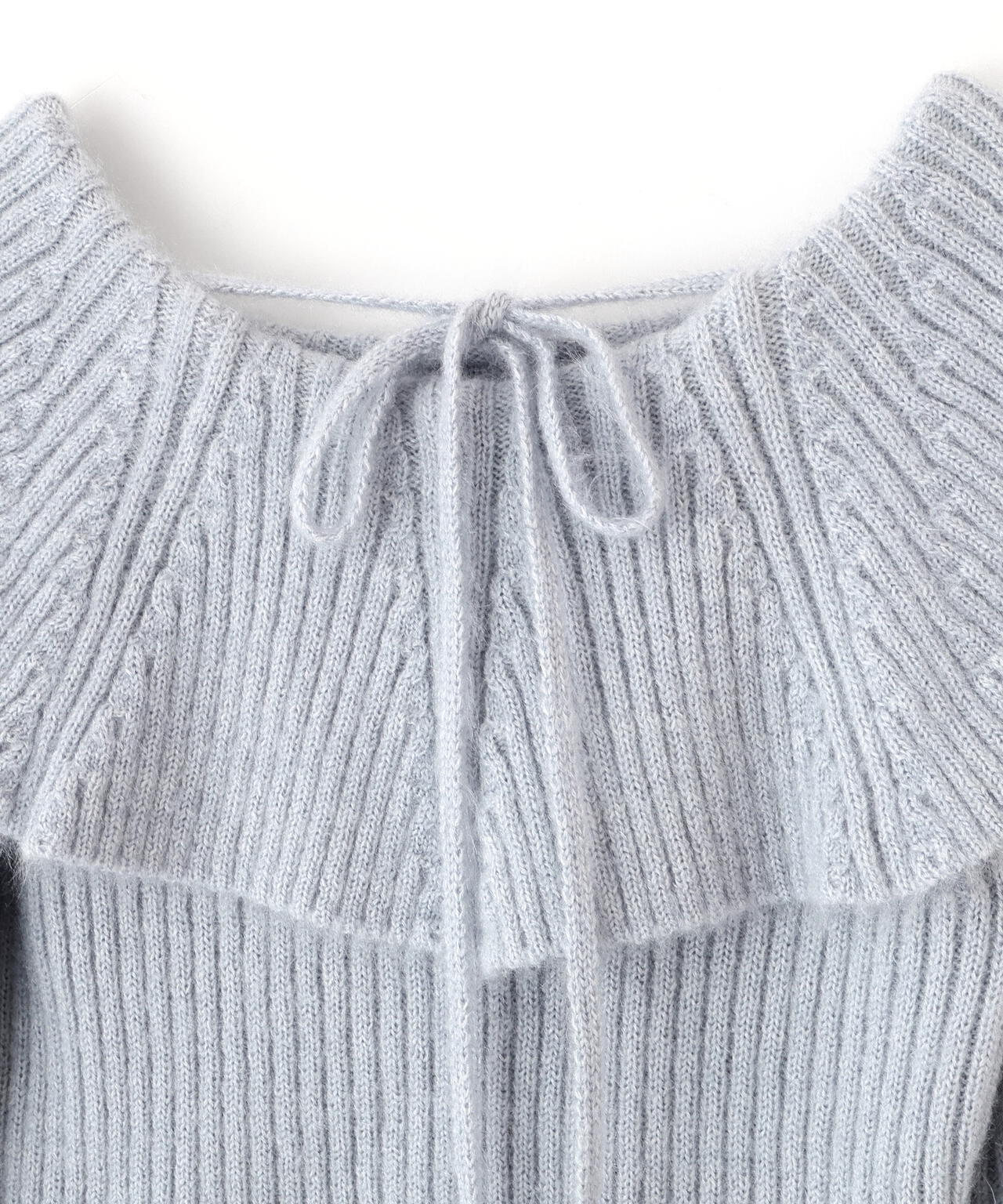 ふわふわケープニット