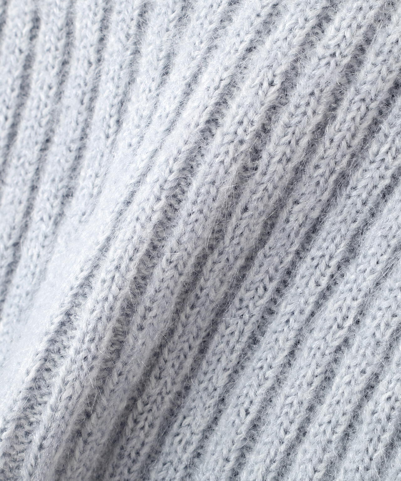 ふわふわケープニット