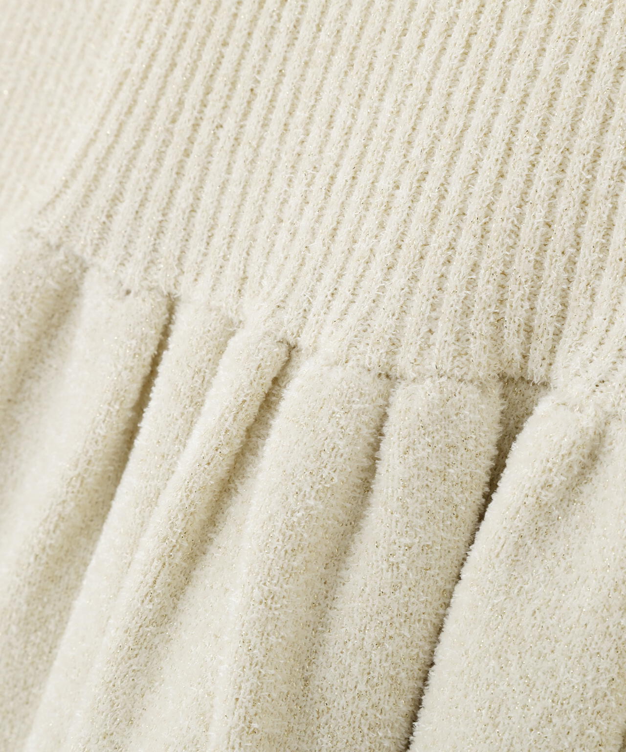 ラメモールペプラムニット