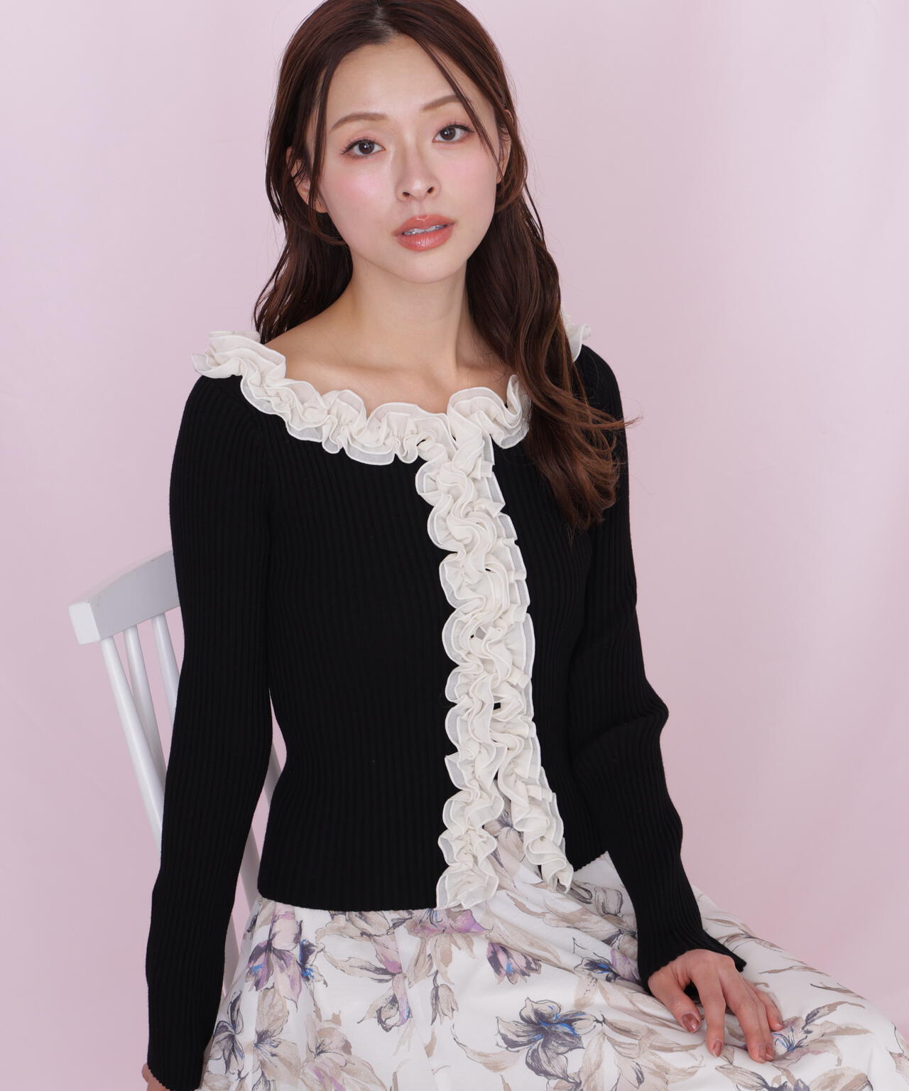 フリルトリムニット