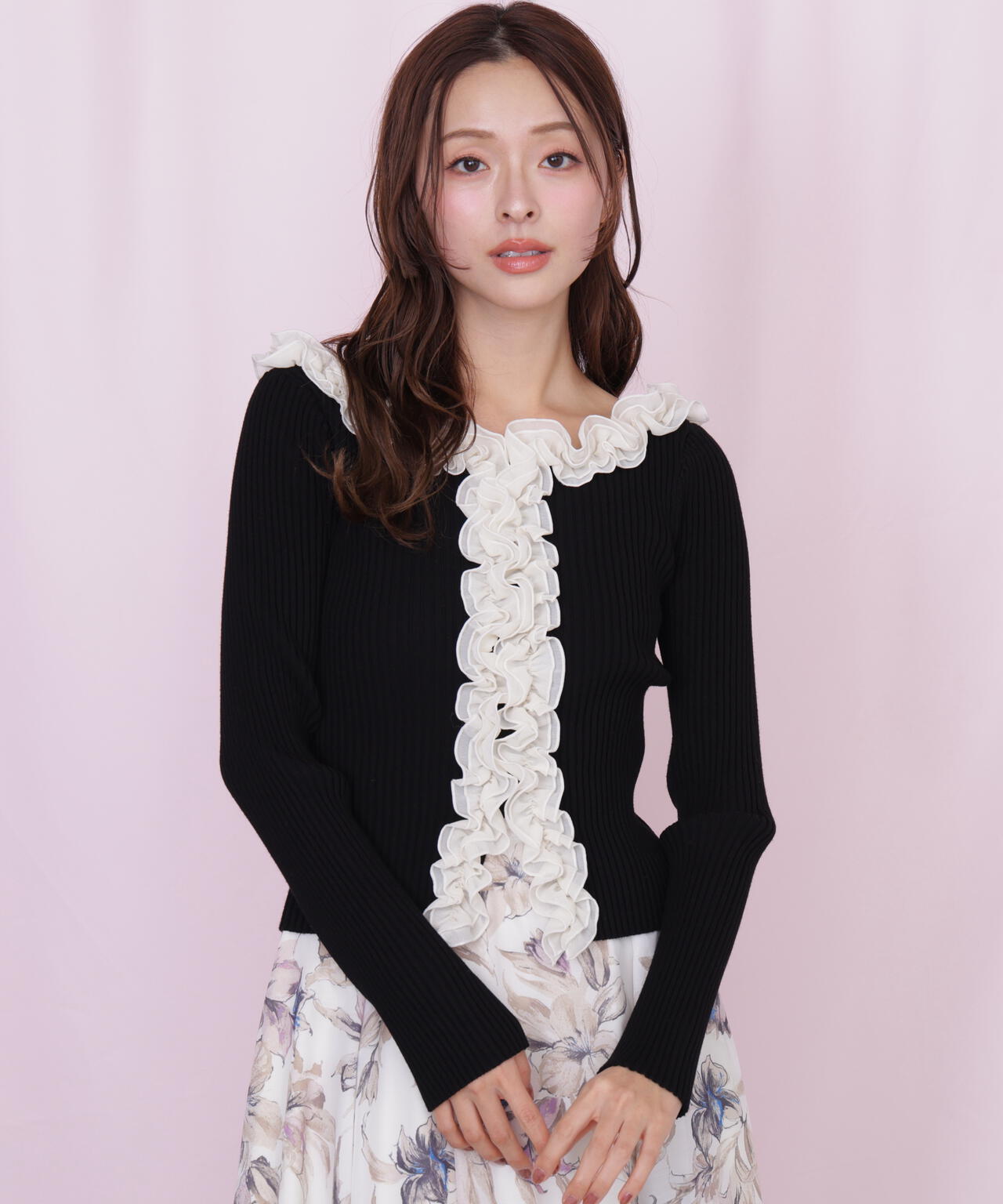 フリルトリムニット