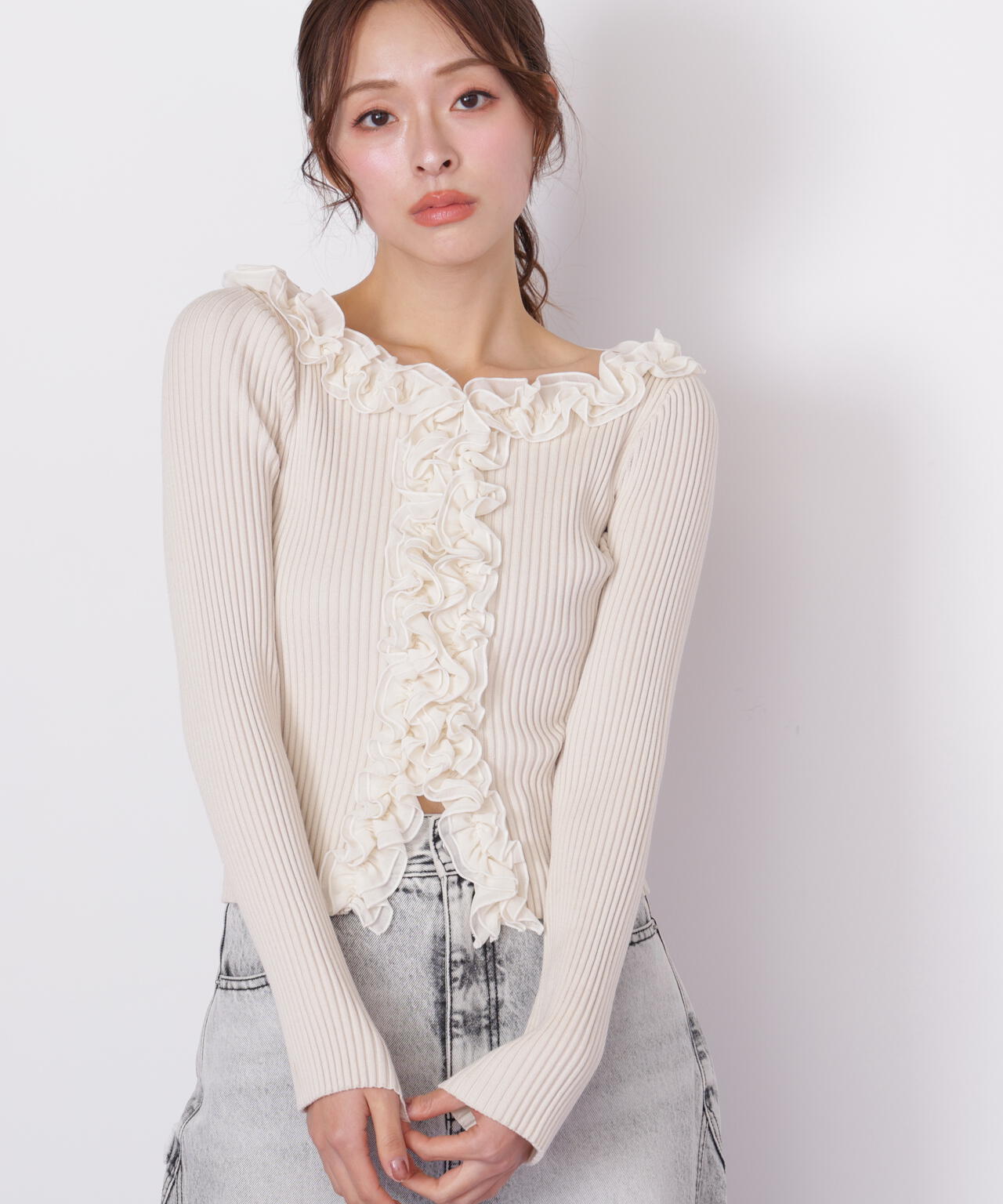 フリルトリムニット