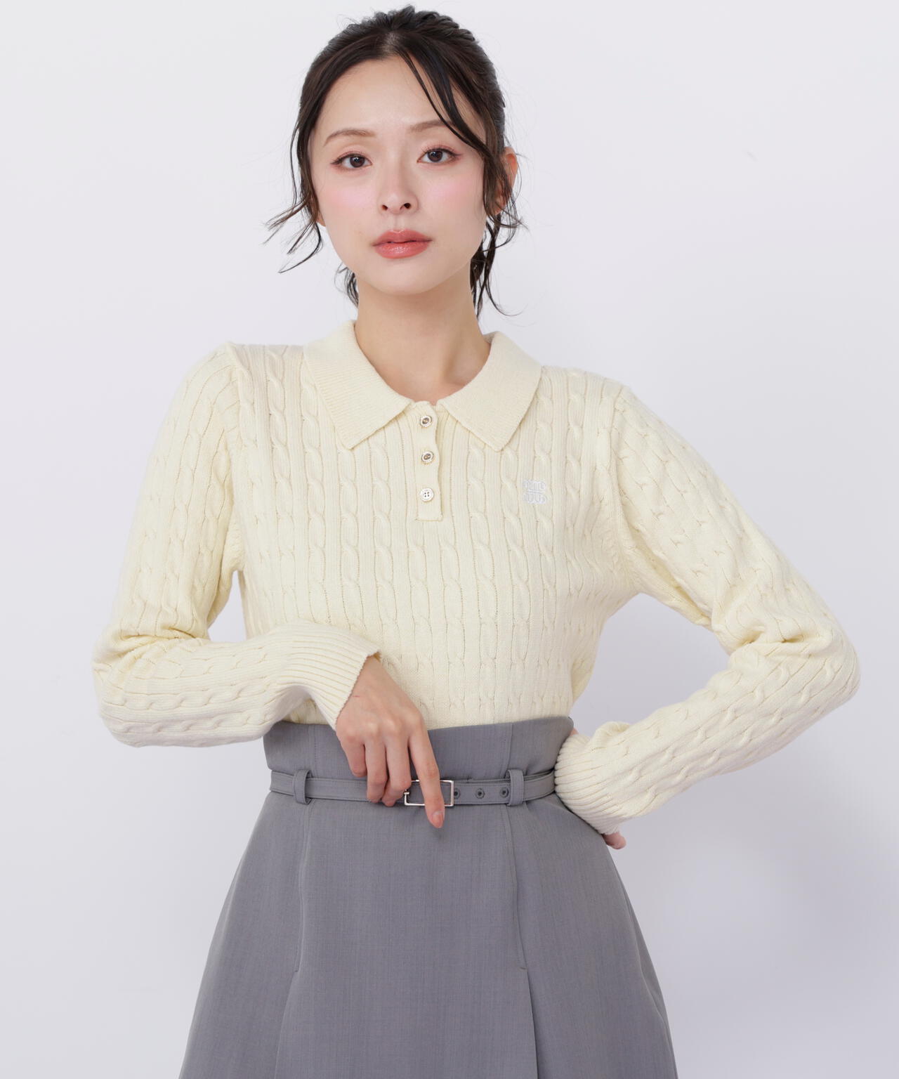 ポロ衿コットンブレンドケーブルニット