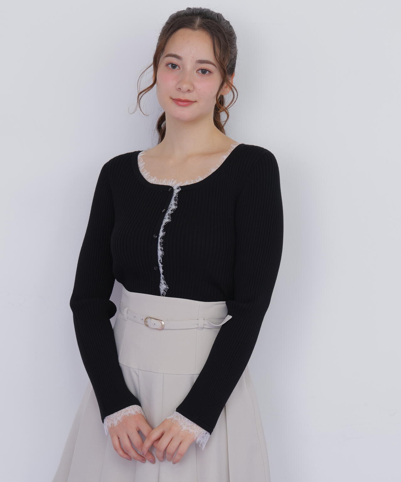 レーストリミングリブニット