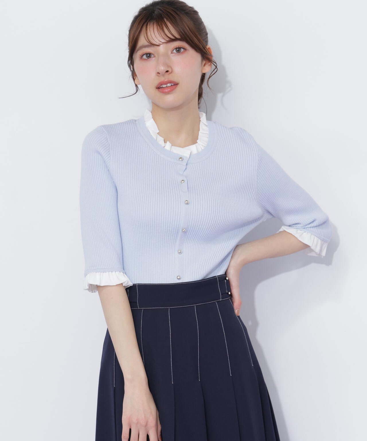 フリルカラーリブニット