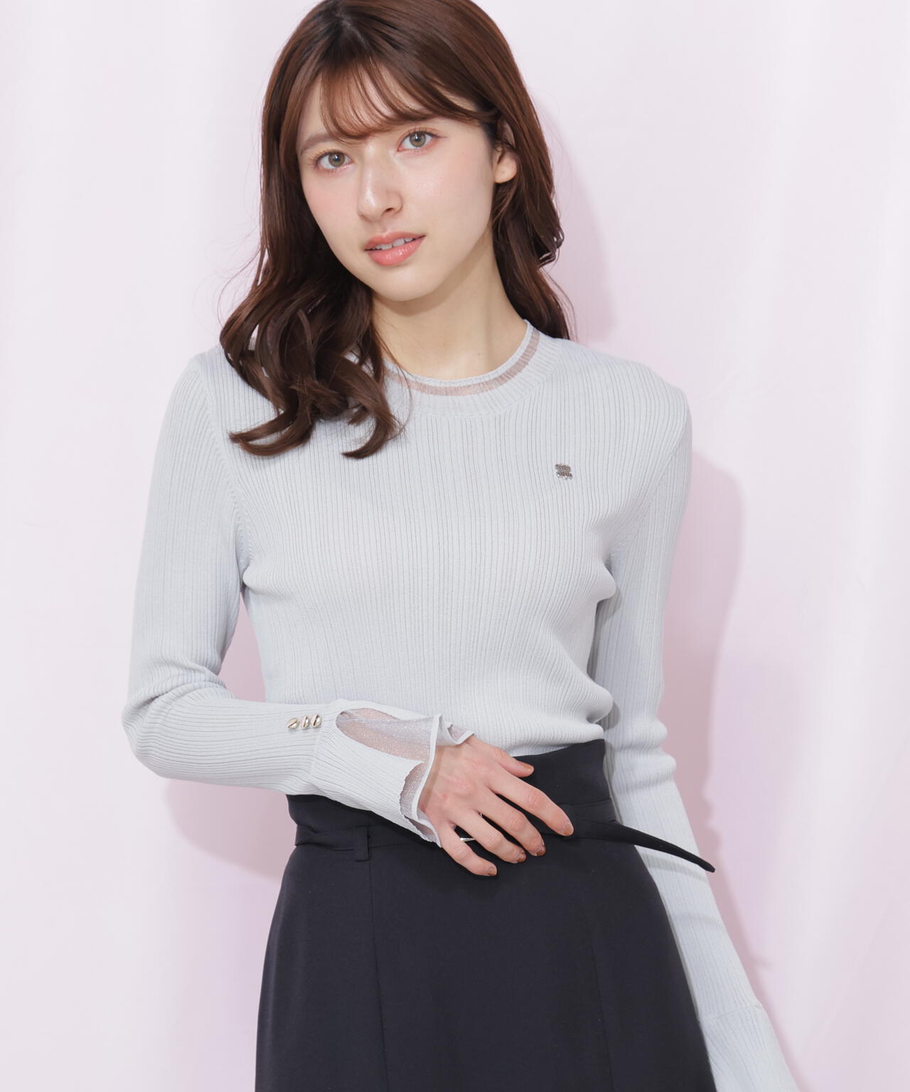 【新品未使用品】JUSGLITTY 切替ドットシアースカートとニット2点 JUSGLITTY（ジャスグリッティー）の「切替ドットシアースカート