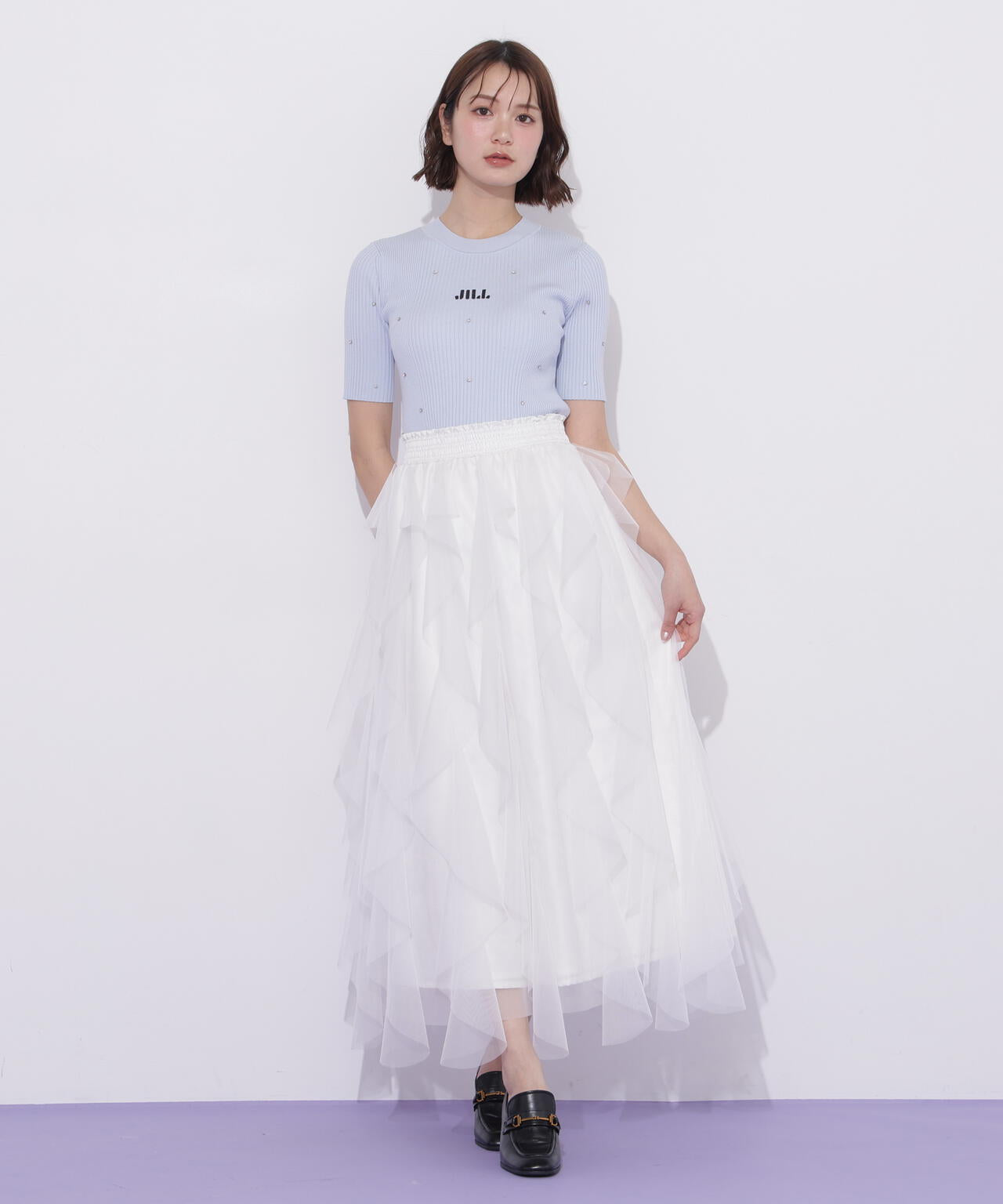 JILL by JILLSTUART ビジューハイネックプルオーバー ジルバイジルスチュアート JILL by JILLSTUART ロゴジャガードビジュー