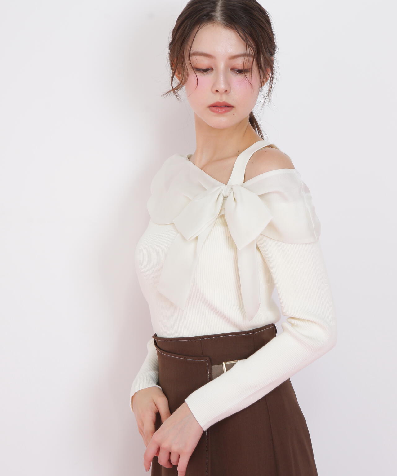 アシメリボンニット