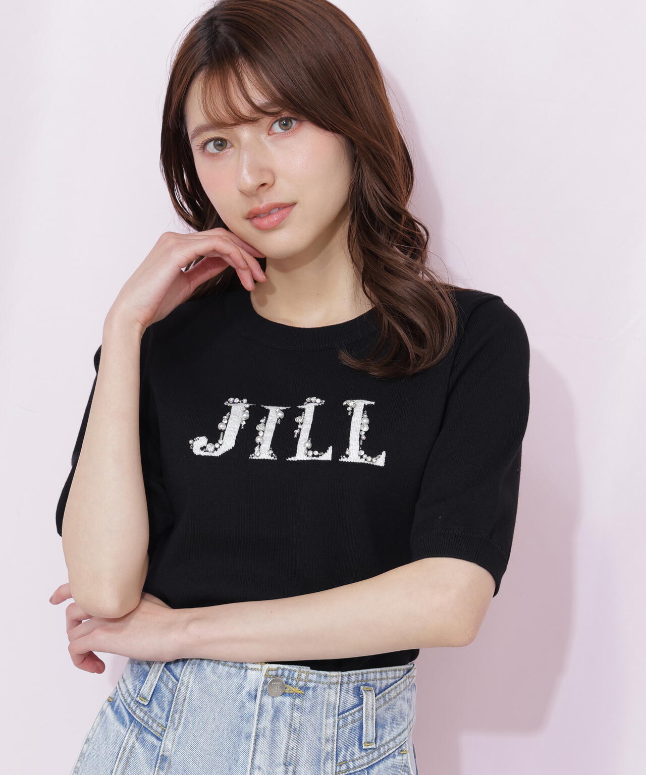 半袖ロゴジャカードビジューニット