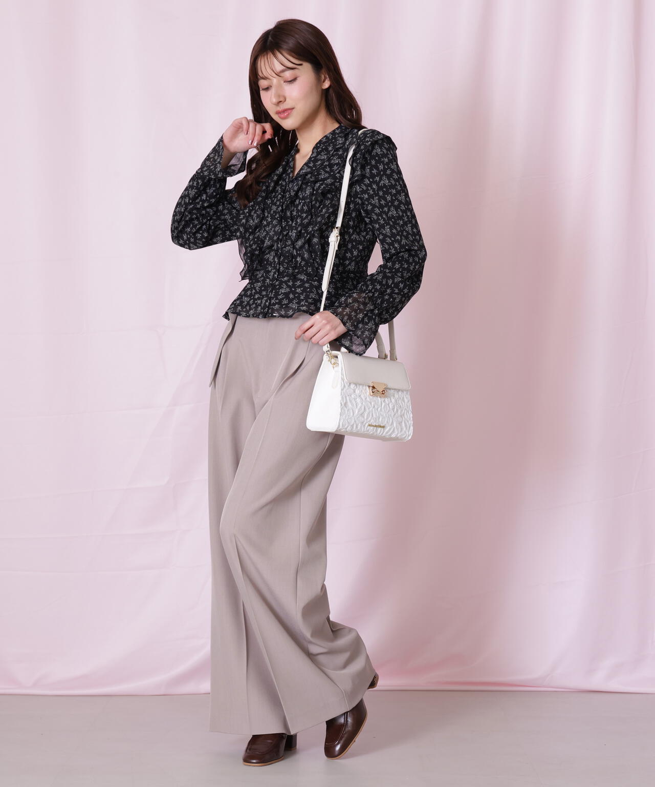 フラップレースバッグ