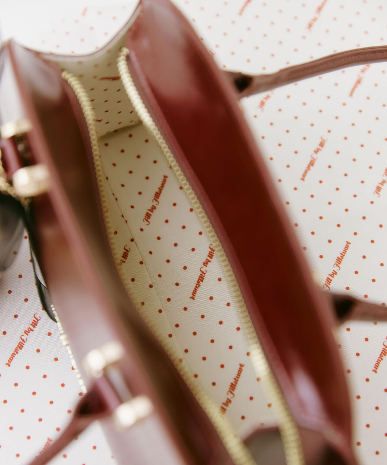 ラウンドボストンバッグ