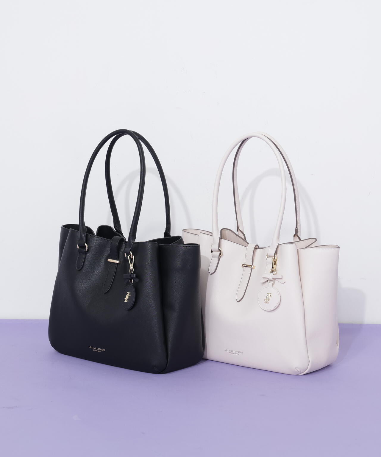 チャーム付きトートバッグ | JILL by JILL STUART（ジル バイ ジル
