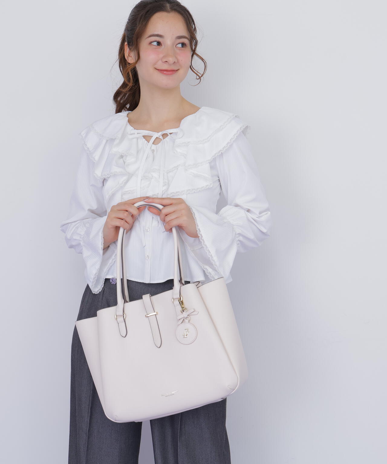 JILLSTUART チャーム付きトートバッグ A4 チャーム付きトートバッグ | JILL by JILL STUART（ジル バイ ジル