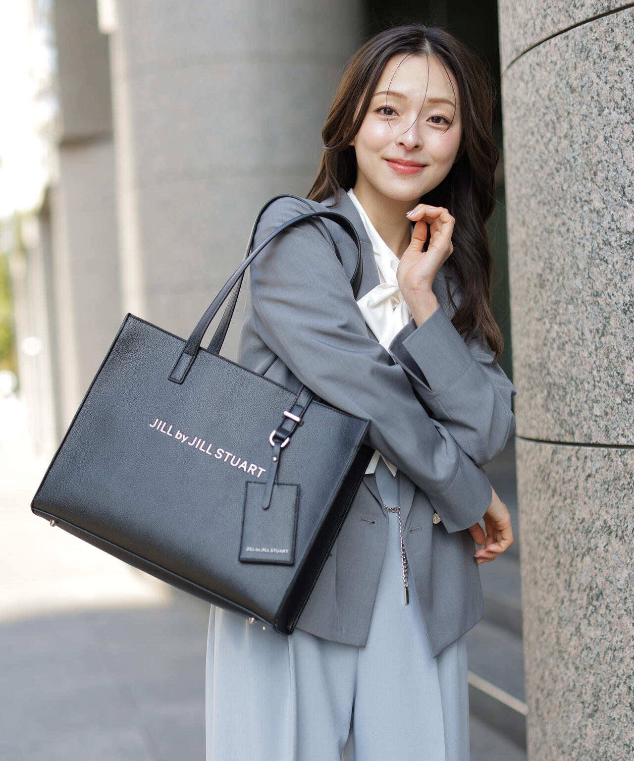 ユースフルスクエアトートバッグ