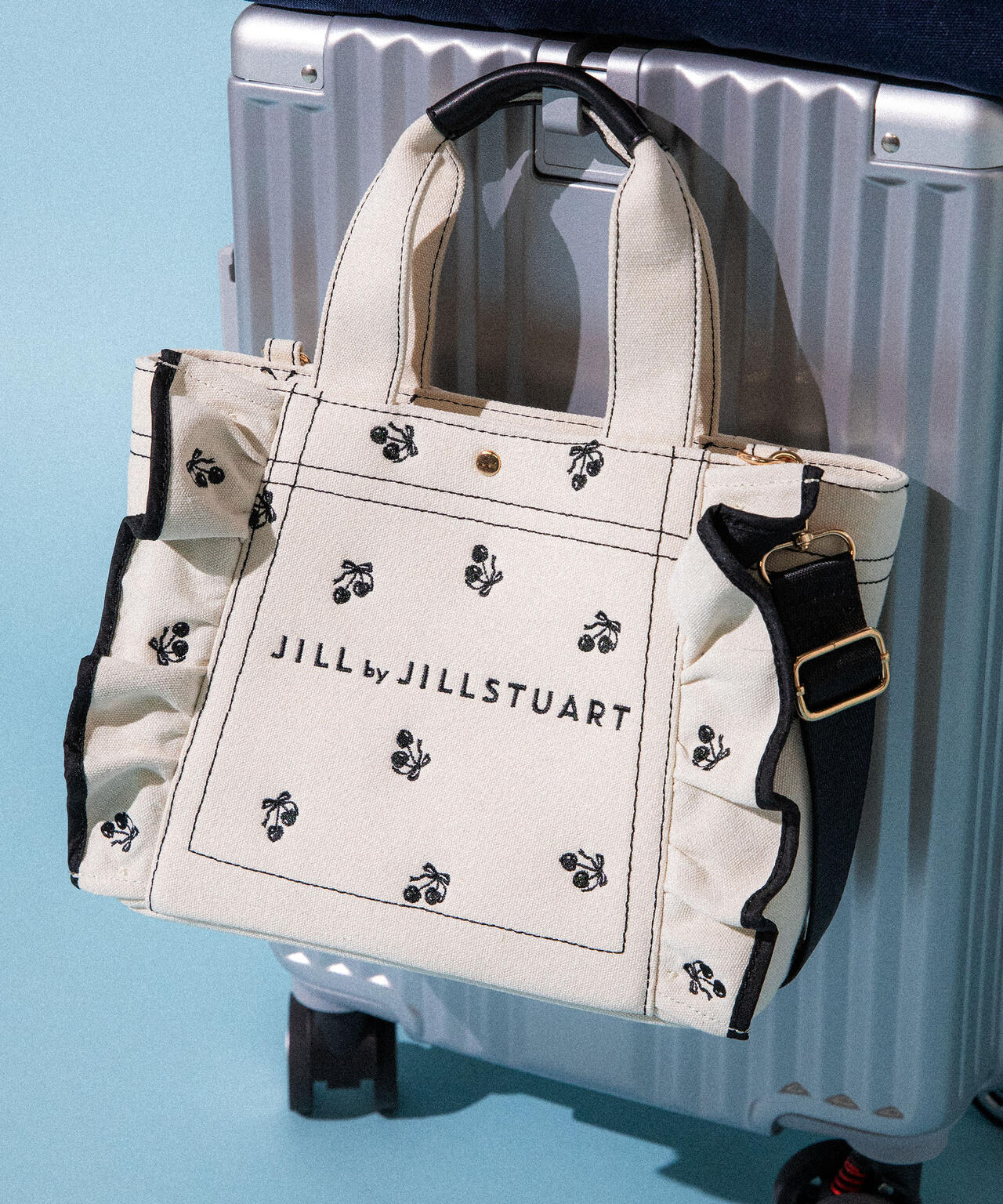 160cm 着用サイズ：FR