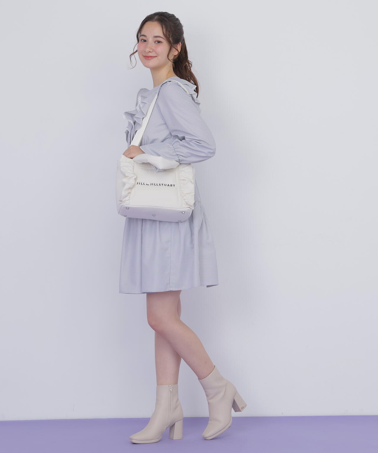 パフフリルトート