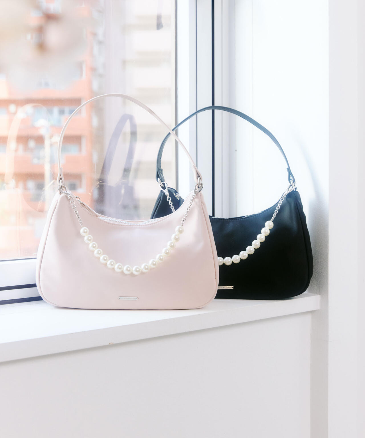 ワンハンドルハーフムーンバッグ