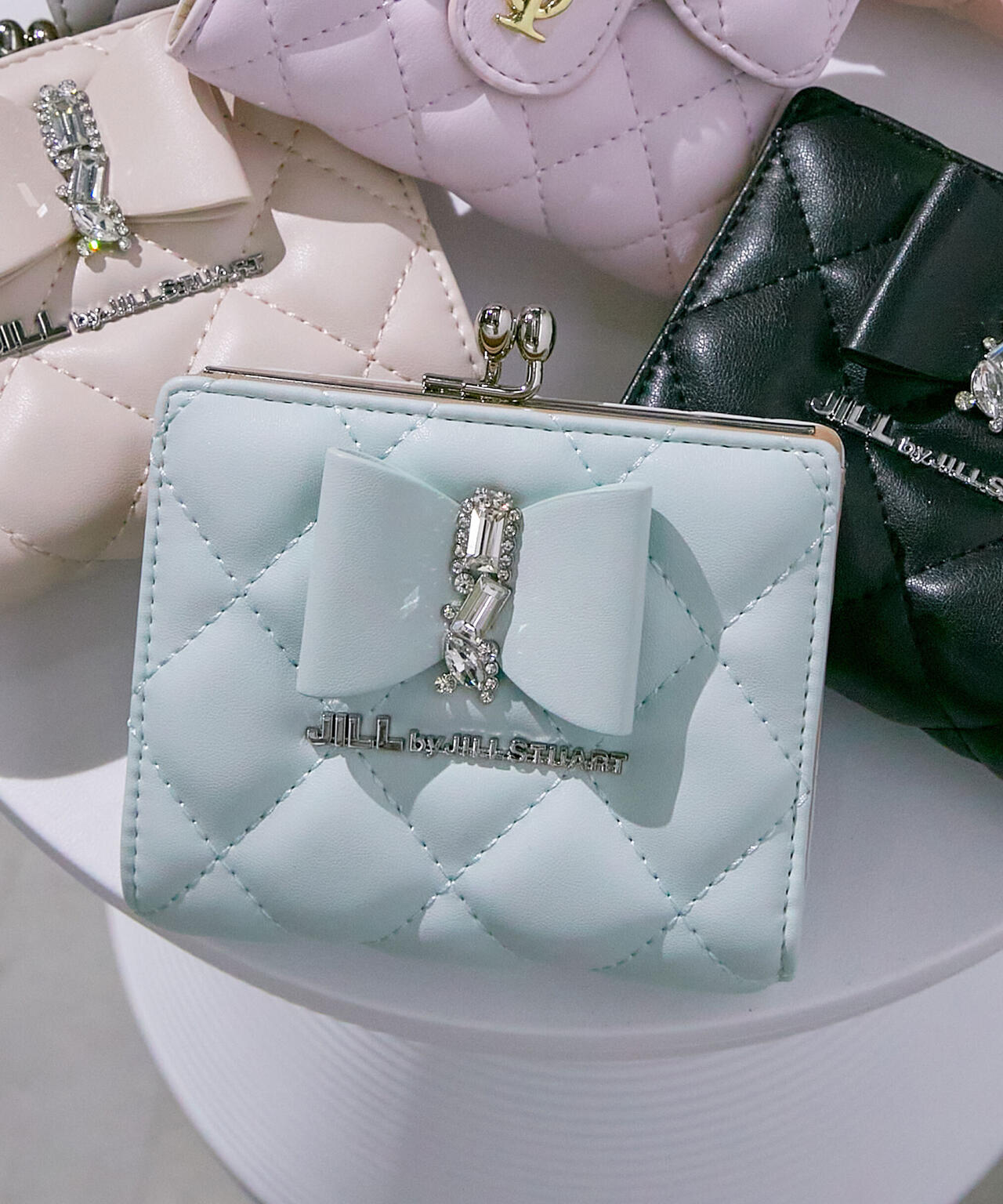JILL by JILLSTUART リボン付き三つ折り財布 JILL by JILL STUART（ジルバイジルスチュアート） 【無料ラッピング